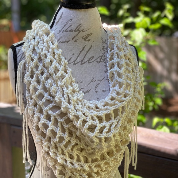 Handmade ivory bohemian scarf - Picture 4 of 5